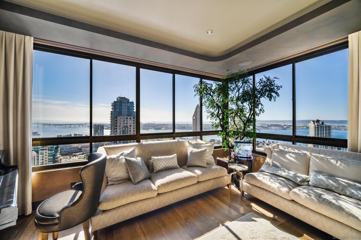 Foto principal - 700 Front St