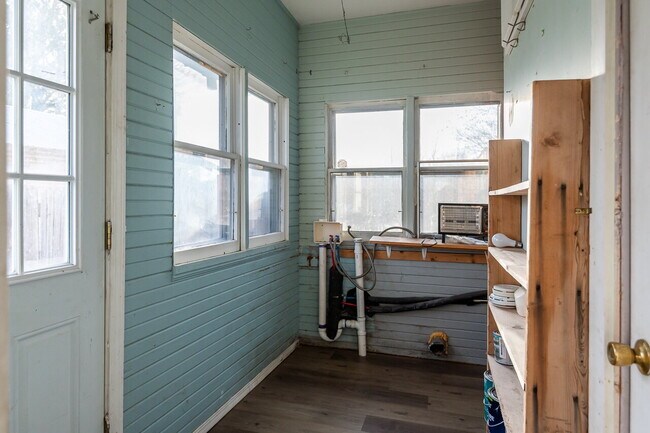 Foto del edificio - 2 bedroom for Lease