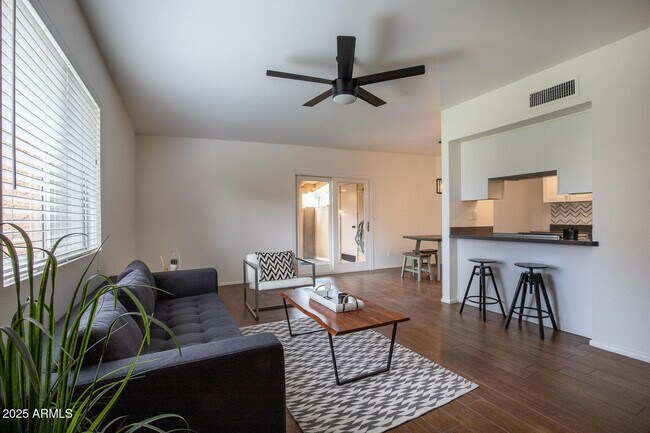 Foto del edificio - 733 E Cochise Dr