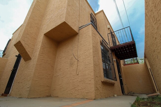 Building Photo - 2520 San Jose Ave