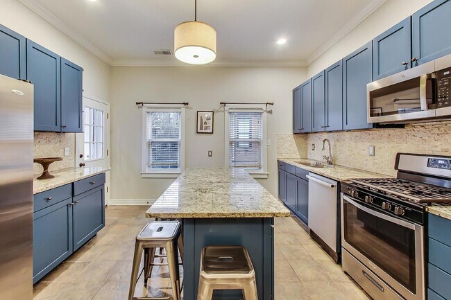Foto del edificio - 1214 W Wrightwood Ave
