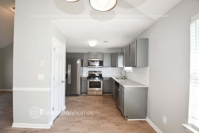 Building Photo - 3882 Arabian Way SW