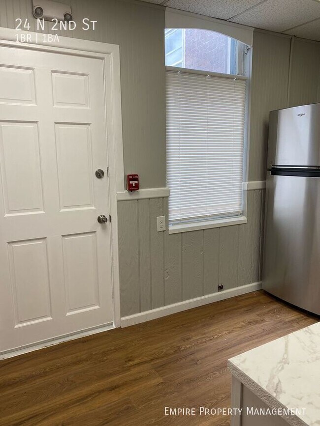 Foto del edificio - 1st Floor: 1 Bedroom / 1 Bathroom Apartmen...