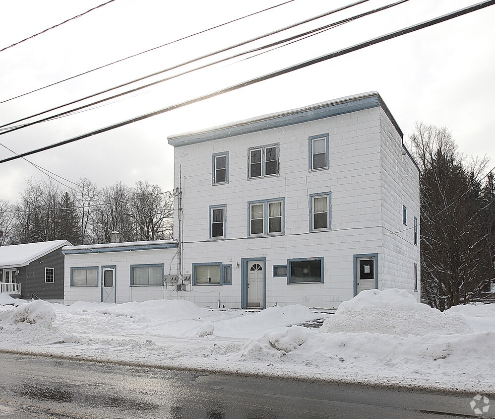 Building Photo - 88 Main St