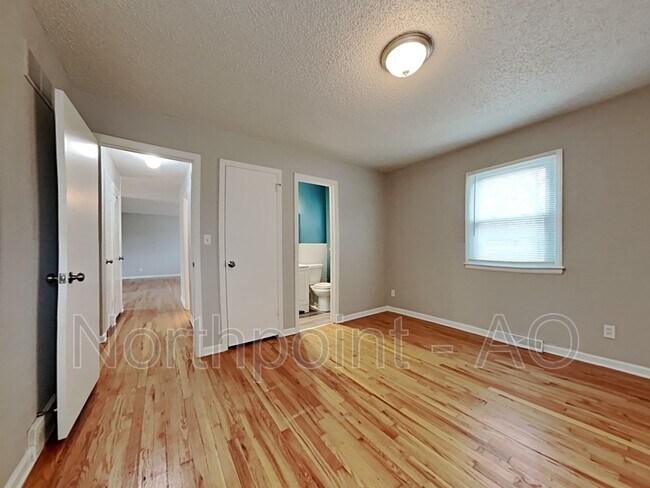 Building Photo - 1709 Berry Rd