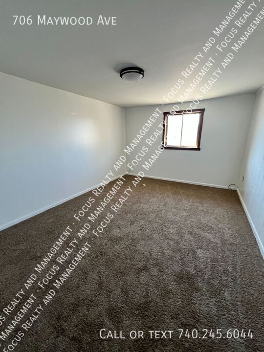 Foto del edificio - 706 Maywood Ave