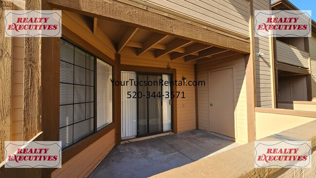 Photo - Downstairs - 3 Bedrooms and 2 baths with a... House