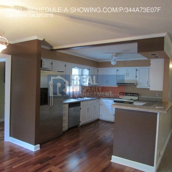 Foto del edificio - 401 Old Mill Rd