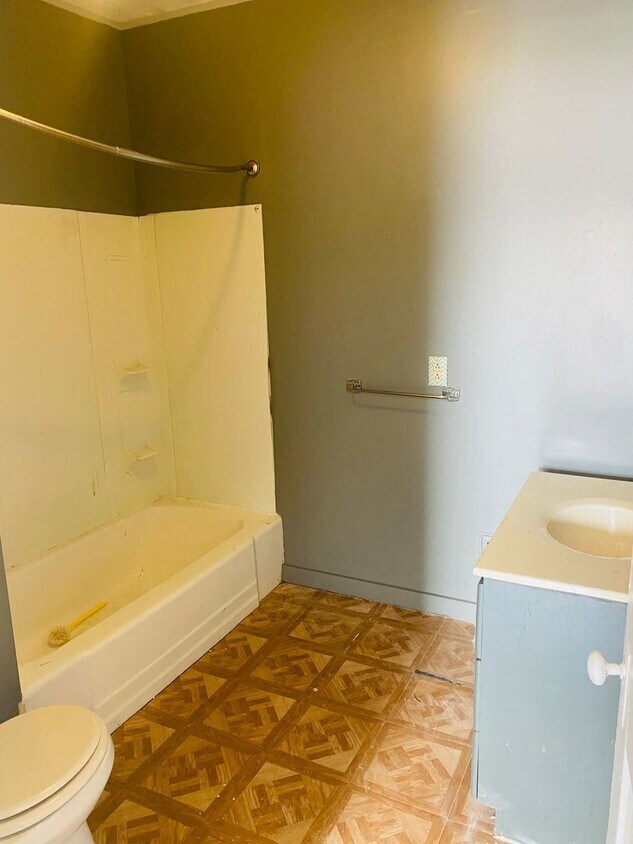 Foto del edificio - 1 br, 1 bath House - 3 W. Laurel Ave.  2nd...