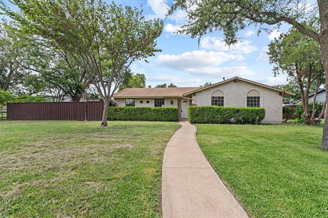 Primary Photo - 2804 Royal Oaks Dr