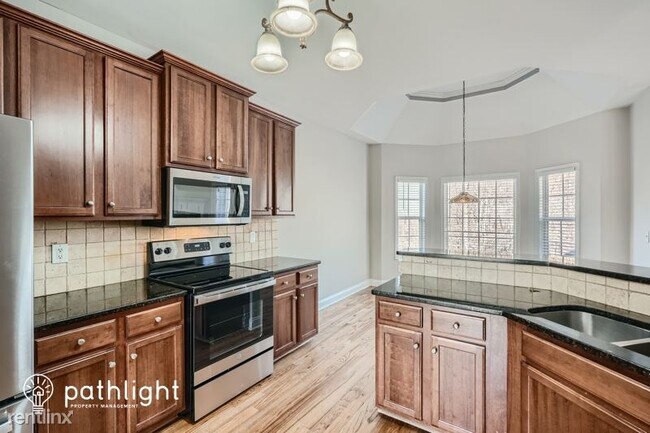 Foto del edificio - 4 br, 3 bath House - 7175 Fletcher Drive UNIT