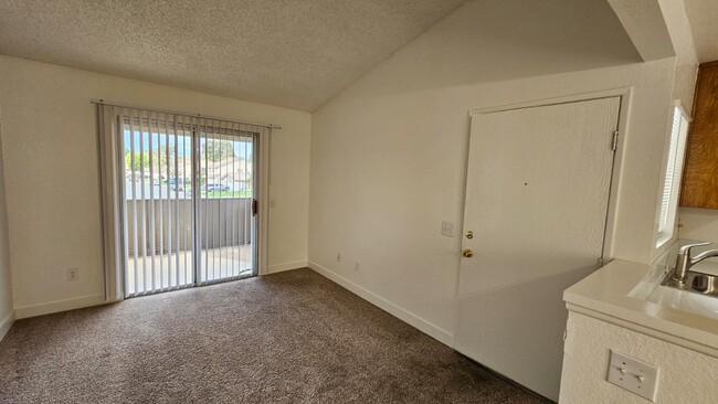 Building Photo - 3706 Lytle Creek Loop