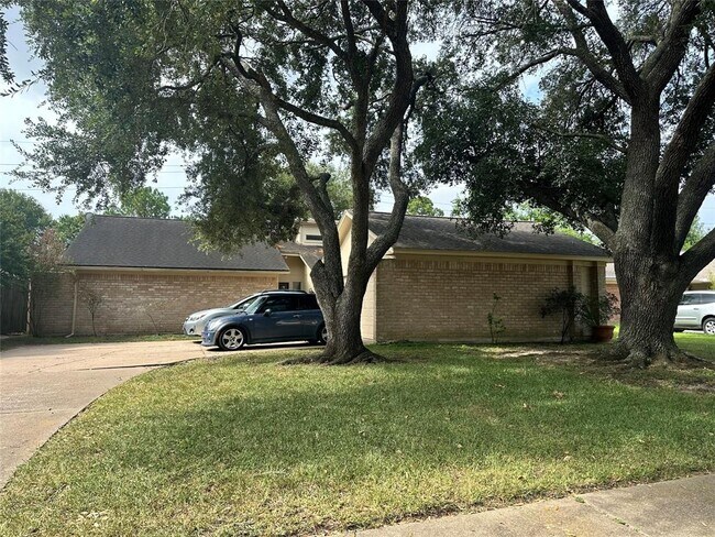 Foto del edificio - 22735 Indian Ridge Dr