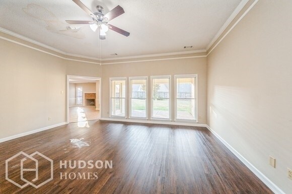 Foto del edificio - NOW AVAILABLE! - 8960 Rowley Dr, Memphis, ...