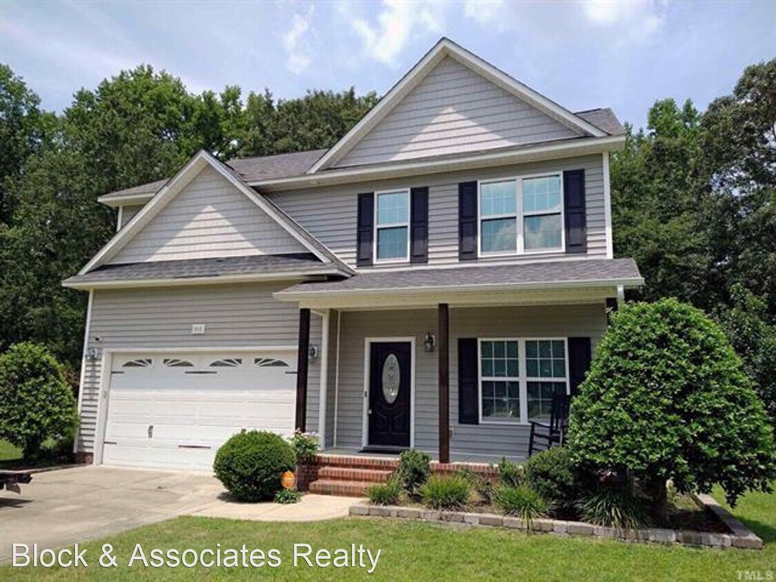 Primary Photo - 4 br, 2.5 bath House - 1515 Gray Hill Court