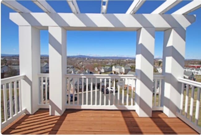 Balcony on each level - 1230 Old Richmond Cir