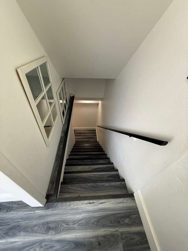 Foto del edificio - 706 E Stuart St