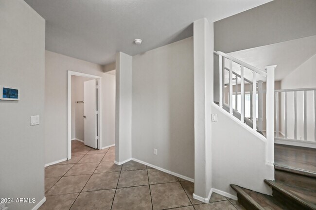 Building Photo - 9208 W Deanna Dr