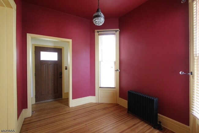 Foto del edificio - 93 Valley Rd