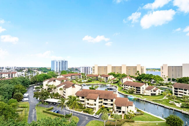 Foto del edificio - 1100 Marine Way W