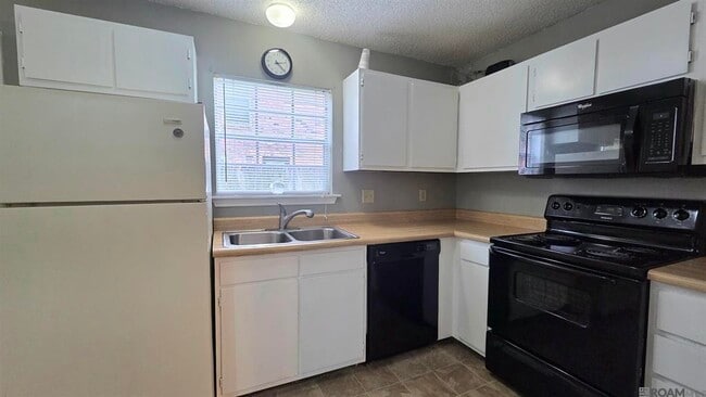 Building Photo - 1736 Brightside Dr