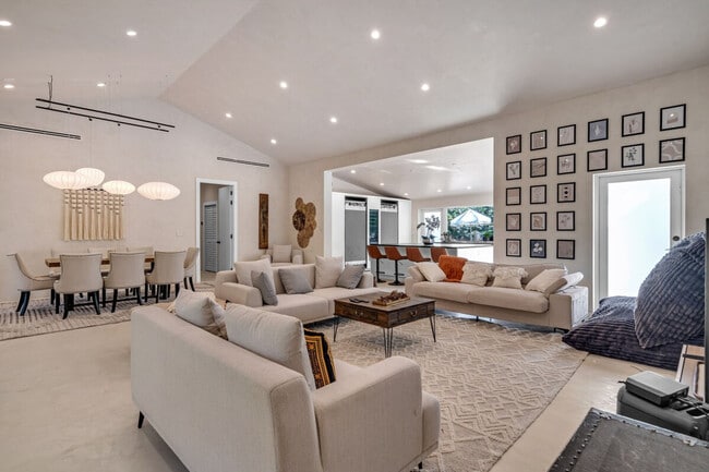 Foto del edificio - 5050 Biscayne Blvd