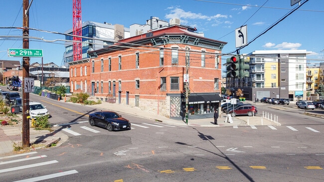 Building Photo - 2902 Umatilla St