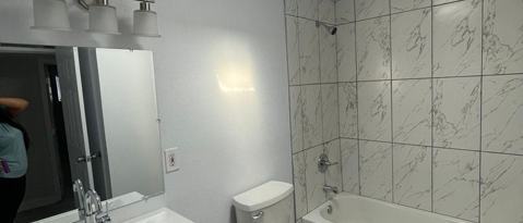 Foto del edificio - 4889 Blanton Dr