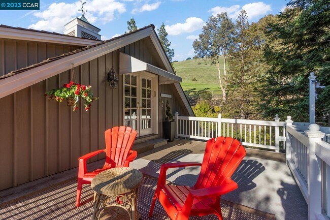 Foto del edificio - 391 Bryan Dr