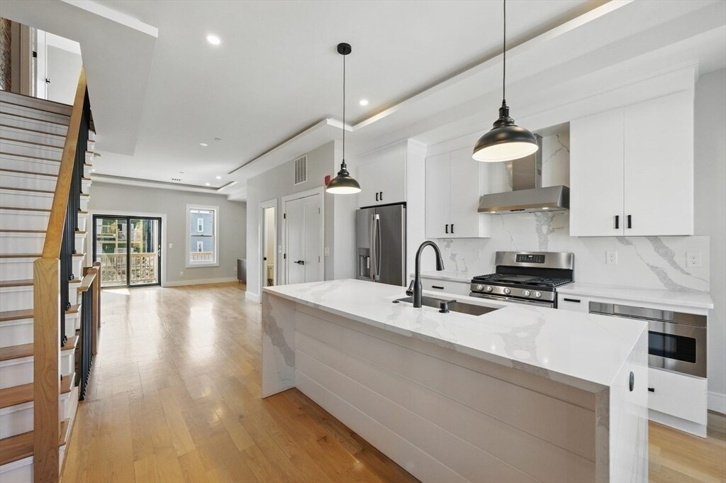 Foto principal - 125 Saratoga St