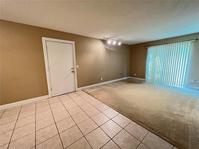 Building Photo - 1700 SW 16th Ct