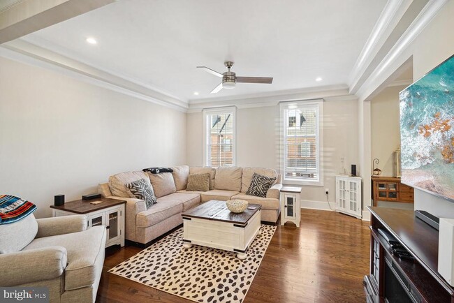 Building Photo - 1555 Rivertown Pl