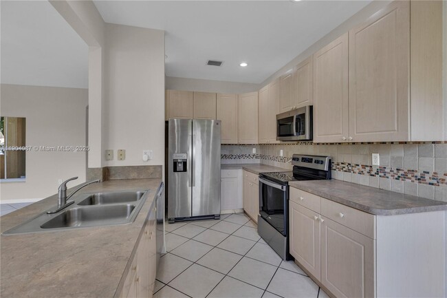 Foto del edificio - 3459 Merrick Ln