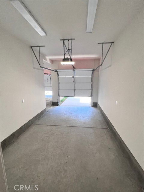 Building Photo - 114 Draw