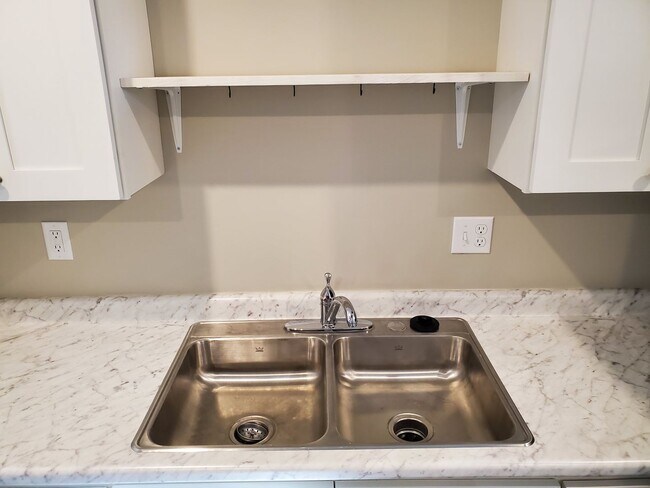 Foto del edificio - 2 bed, 1.5 bath Townhouse