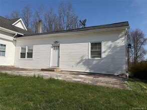 Building Photo - 22 Indian Hill Rd
