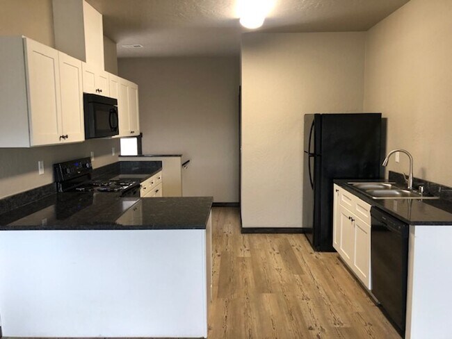 Foto del edificio - 13700 W Bergen Dr