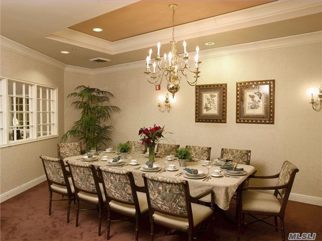 Foto del edificio - 100 Peninsula Blvd