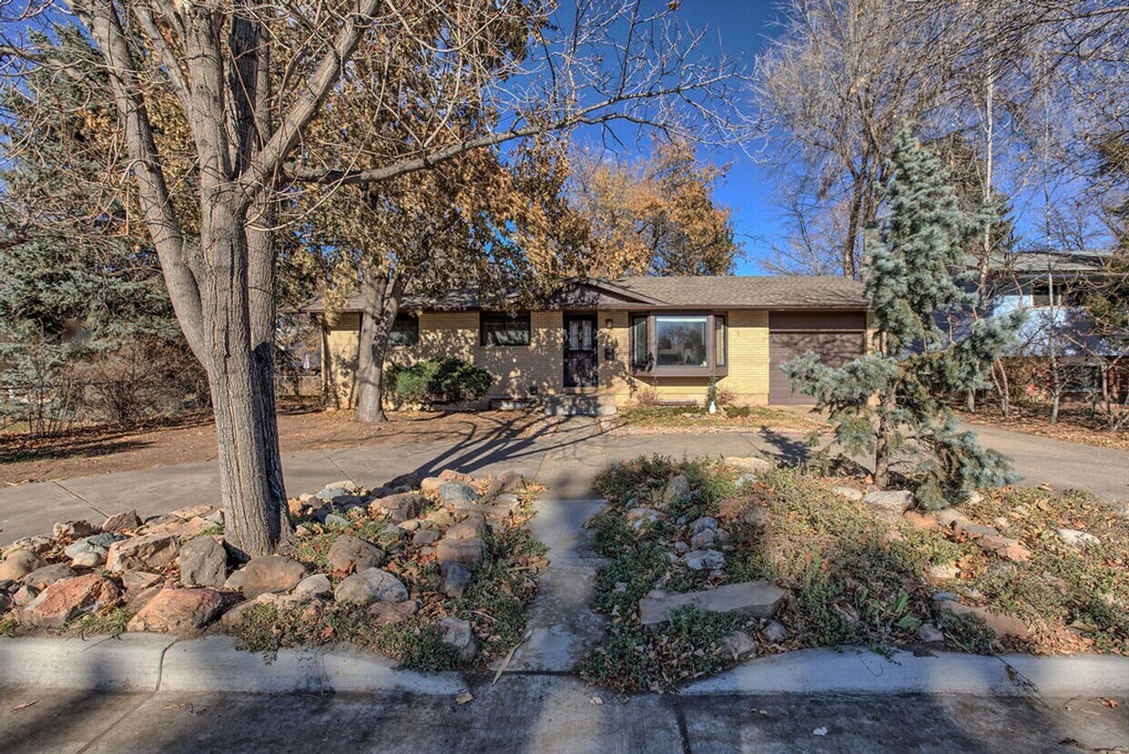 Primary Photo - 5 Bedroom Ranch in Mid-Town Fort Collins