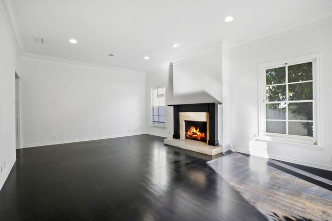 Foto del edificio - Beverly Grove 3bed 4bath Stunning home!