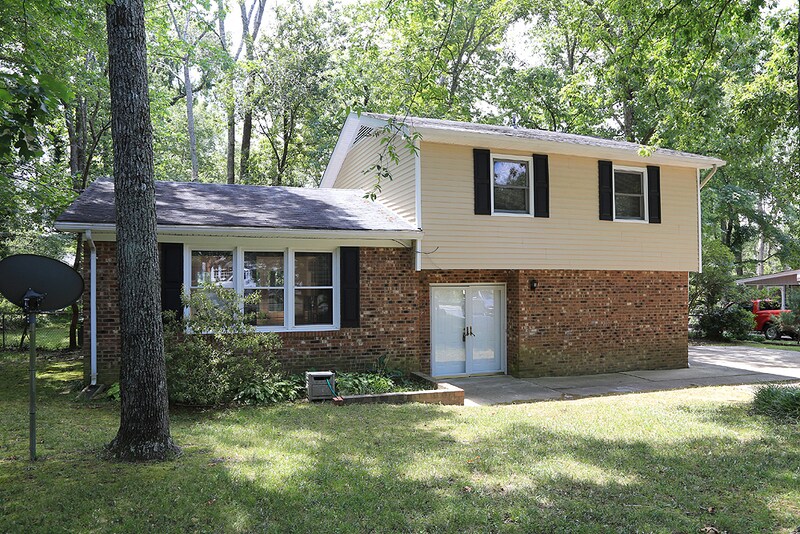 Primary Photo - 304 Cheryl Ave