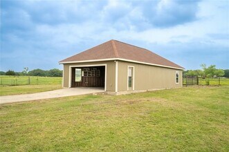 Building Photo - 6475 Graham Trl