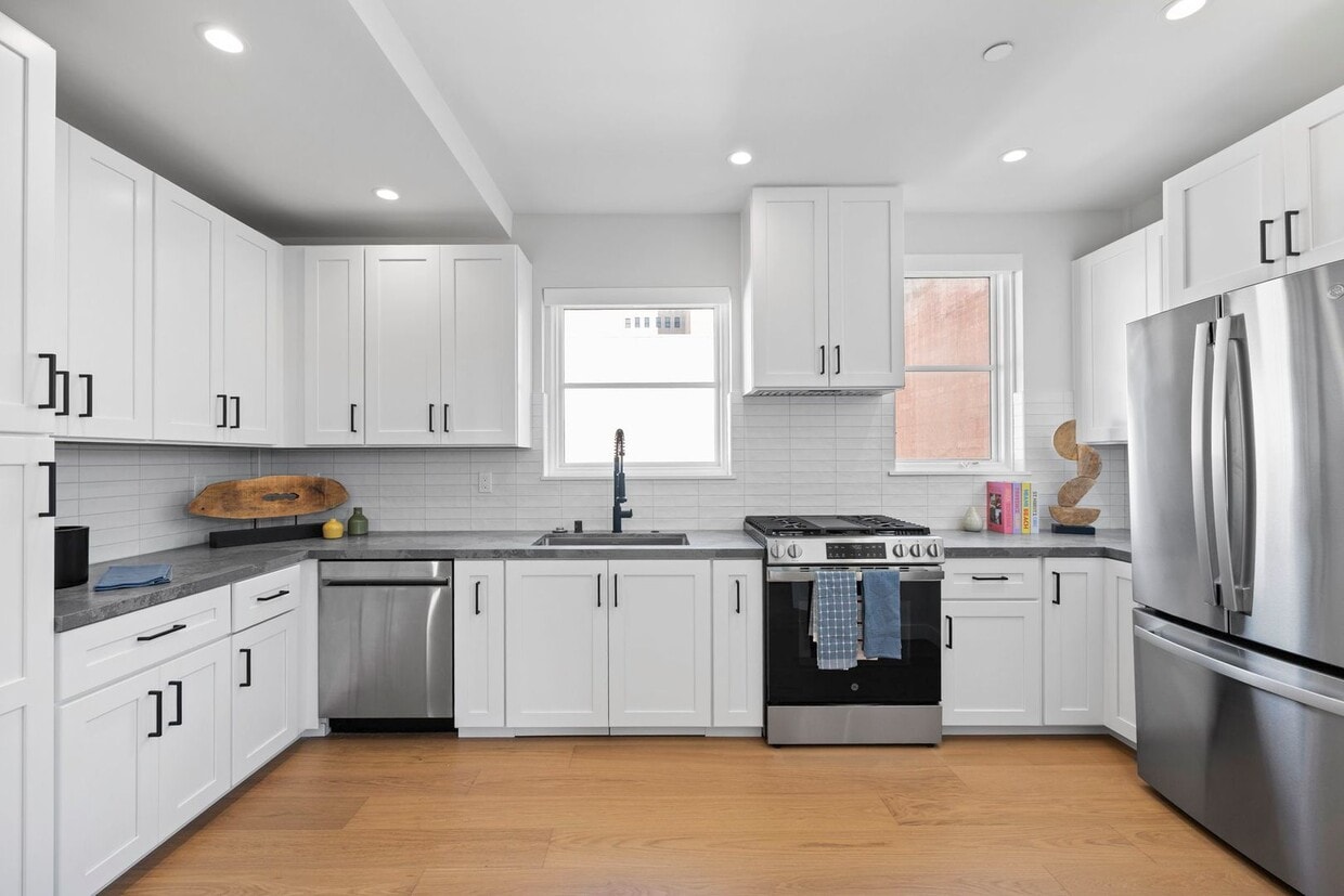 Photo - 693 Sutter Street-601