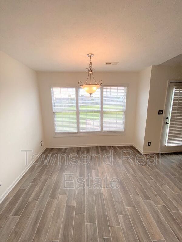 Building Photo - 376 Tennessee Walker Dr