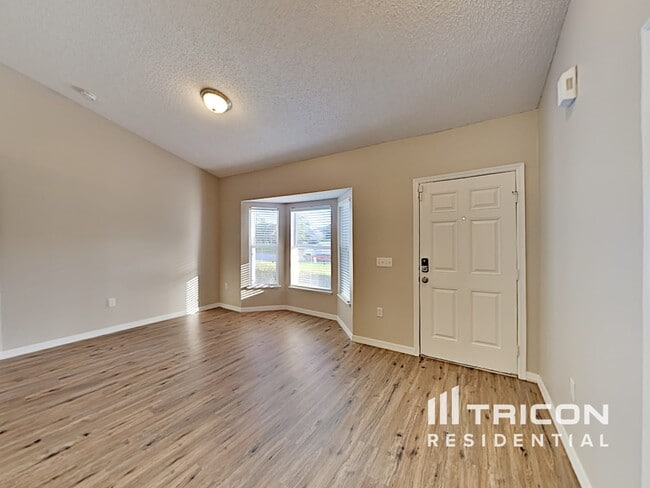 Foto del edificio - 13389 Dunbar St