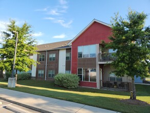 Building Photo - 4031 Blackstone Dr