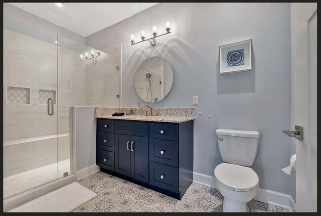 Foto del edificio - 7449 Harrow Dr