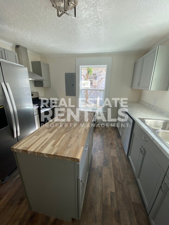 Foto del edificio - 502 5th Ave NW