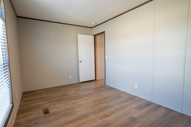Building Photo - 16050 Co Rd 356A