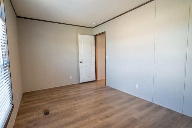 Foto del edificio - 16050 Co Rd 356A